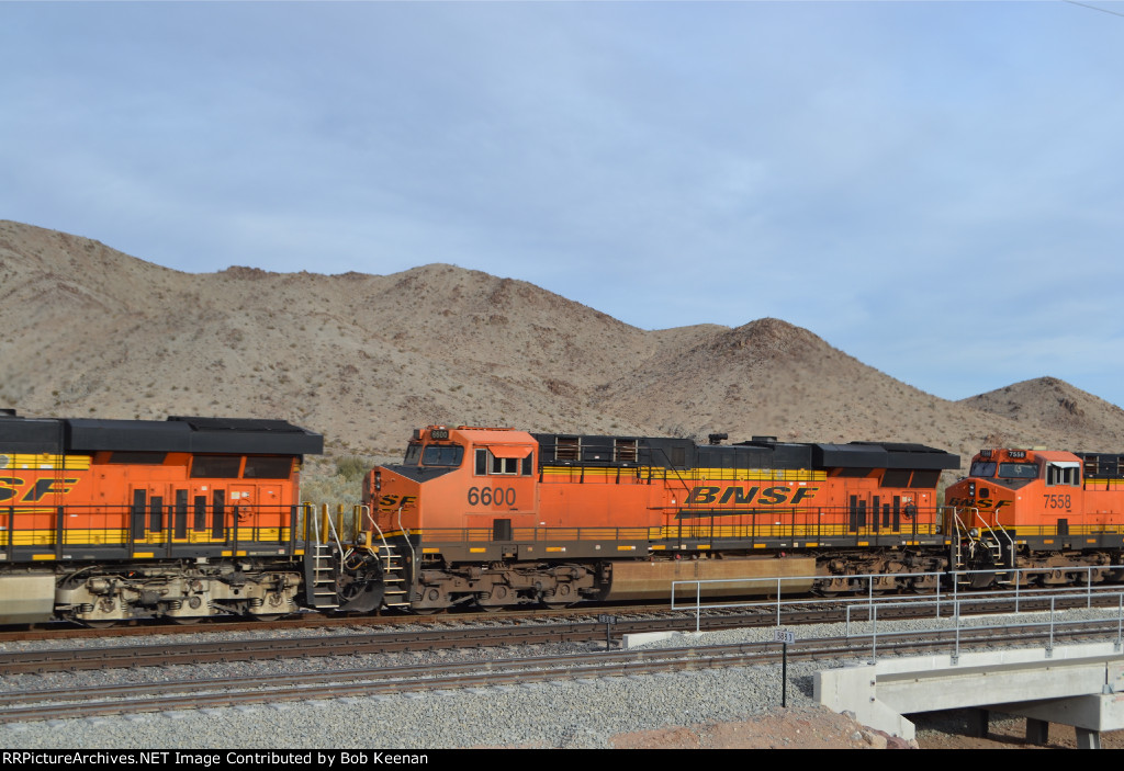 BNSF 6600